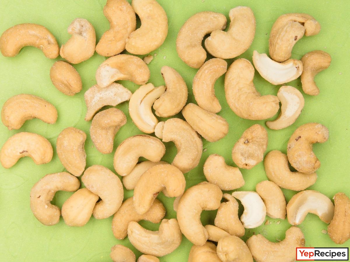 Cashews: How They Grow and Their Health Benefits
