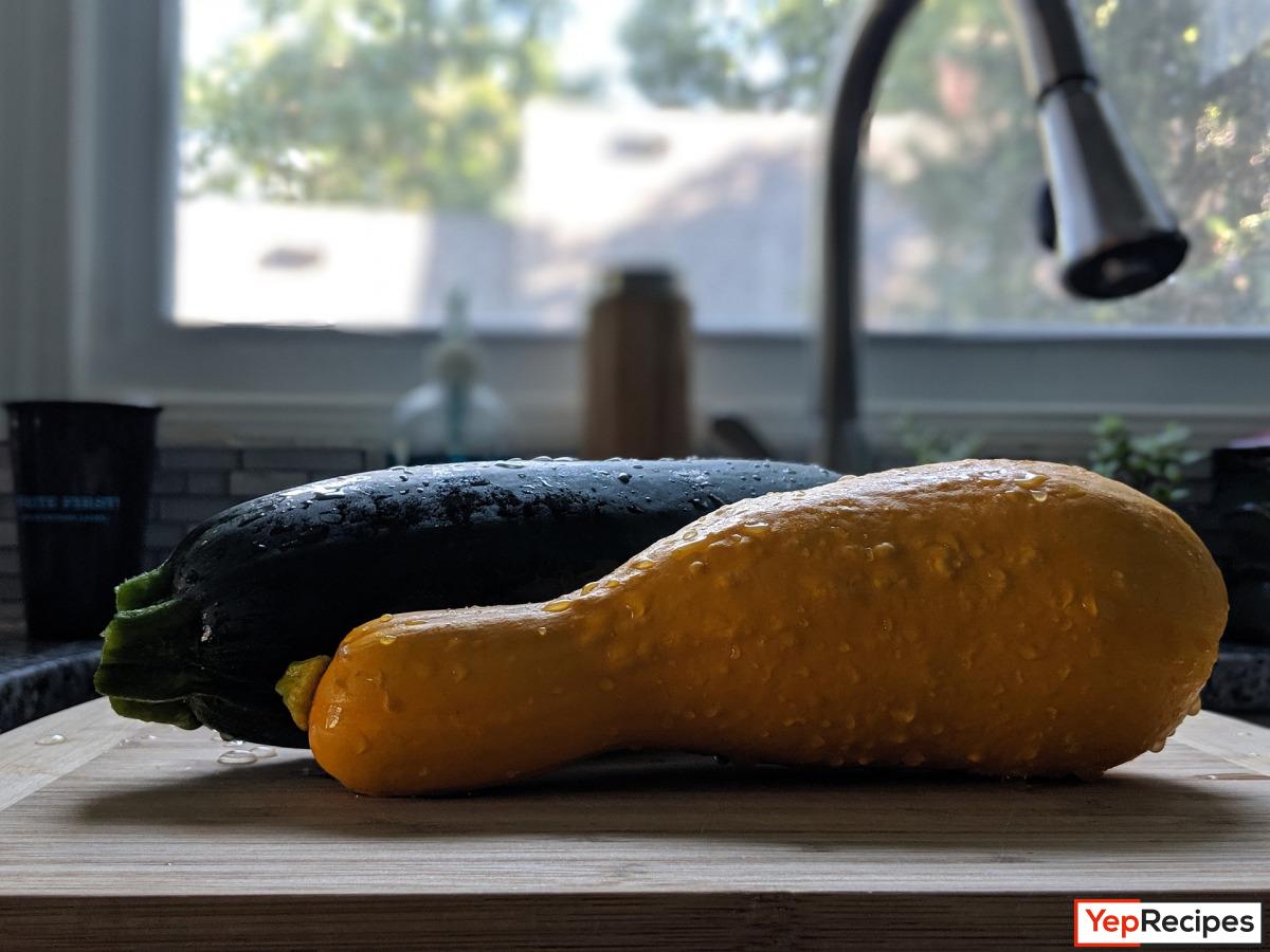 Zucchini vs Squash A look at differences and varieties from and its similar