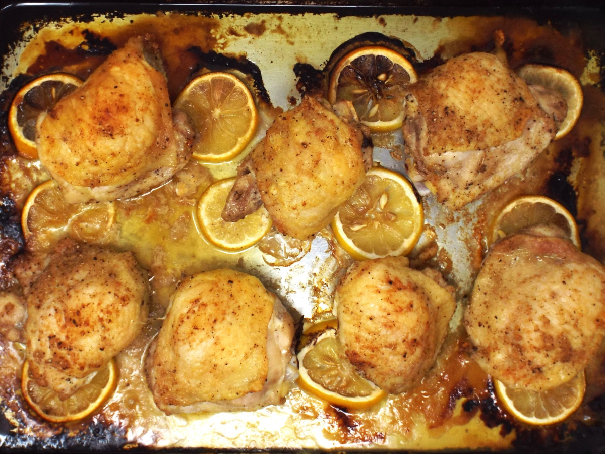 Lemon and Garlic Baked Chicken Thighs