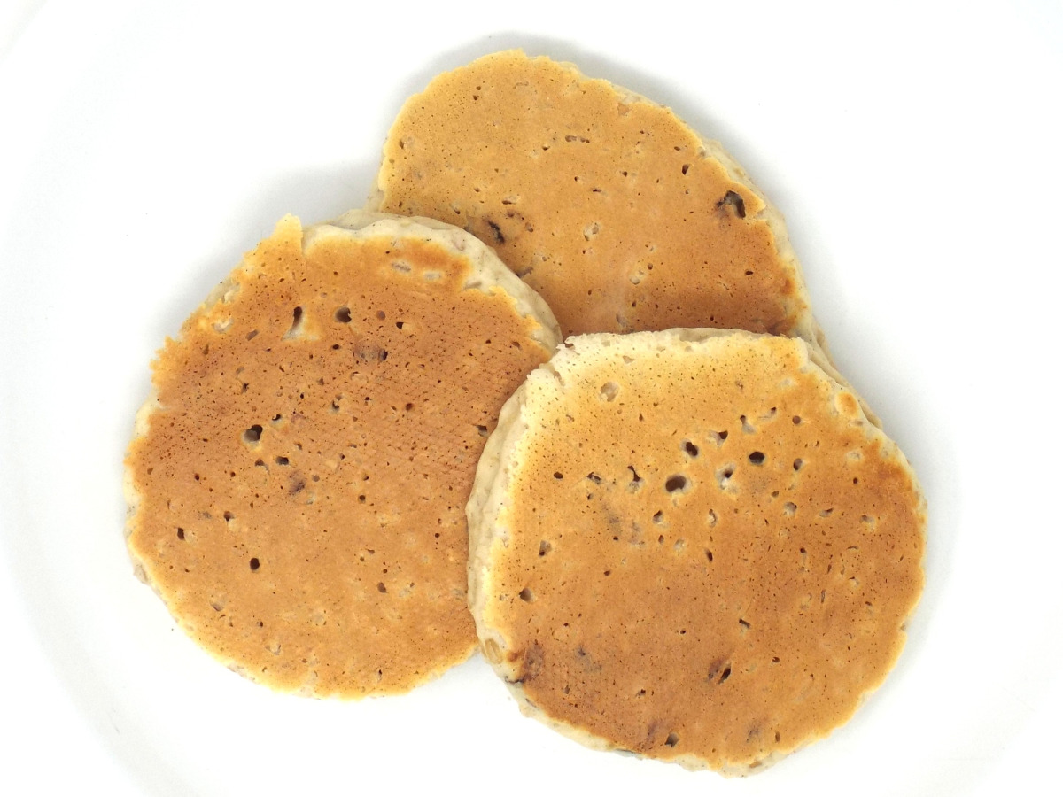Lummur (Icelandic Oatmeal Raisin Pancakes)