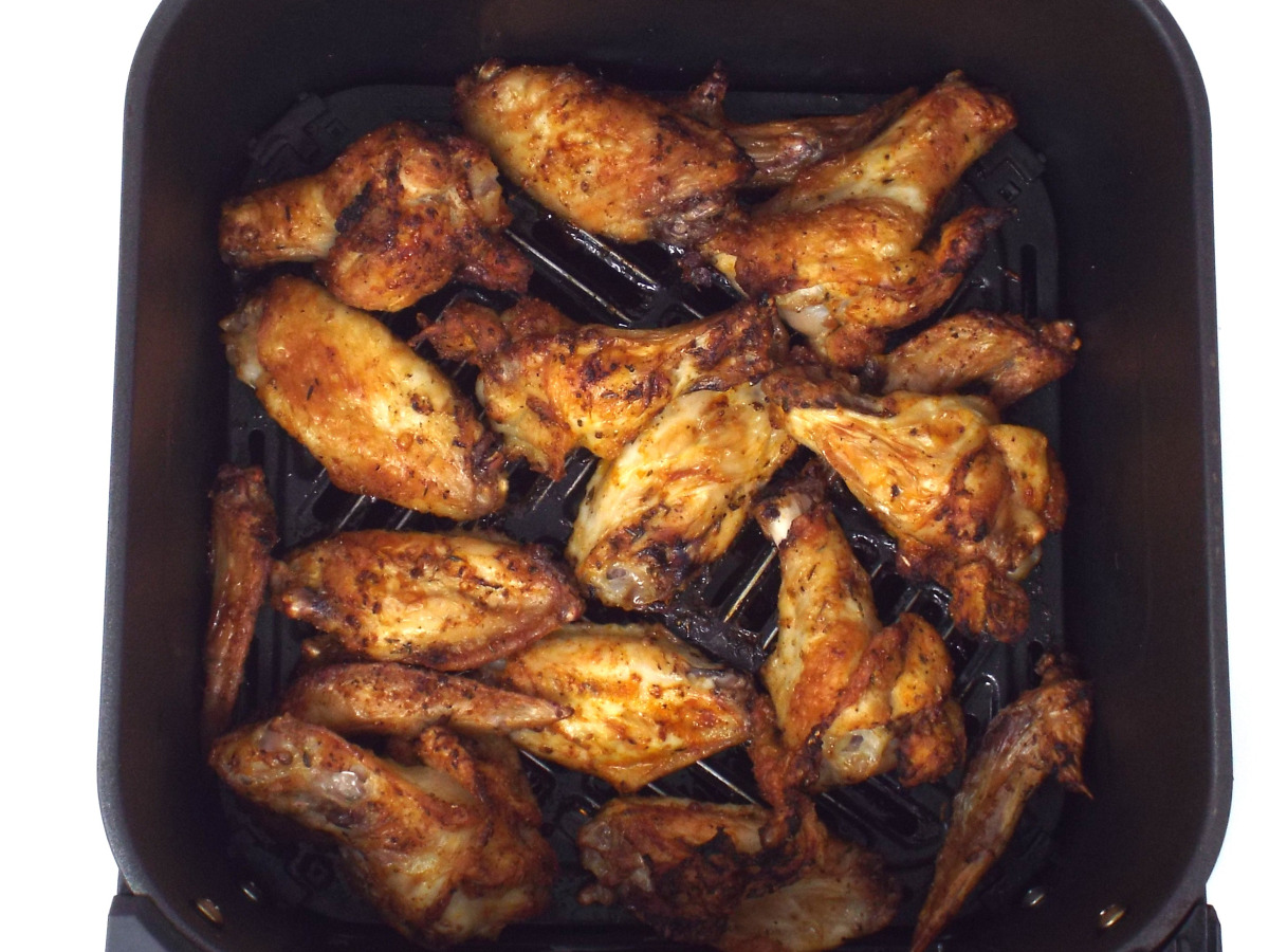Crispy Cajun Air-Fryer Chicken Wings