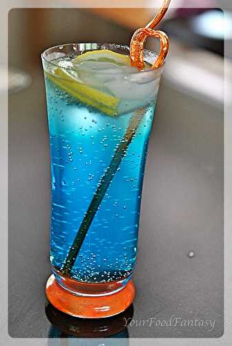 Blue Lagoon Mocktail Drink