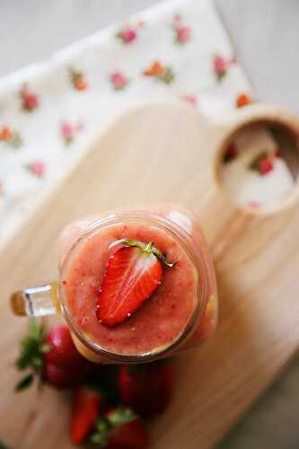 Easy and Refreshing Mango Strawberry Smoothie Recipe