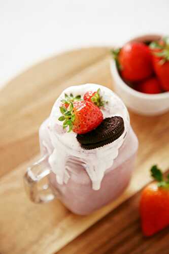Easy Strawberry Oreo Milkshake Recipe
