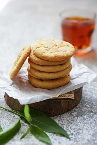 Shirini Keshmeshi Recipe (Persian Raisin Cookies)