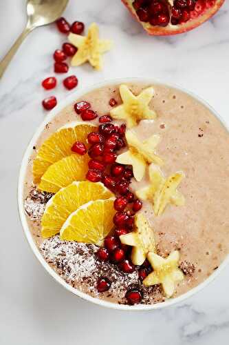 Simple and Easy Pomegranate Smoothie Bowl