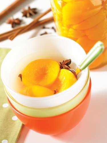 Complete Book of Home Preserving: 400 Delicious And Creative Recipes for Today